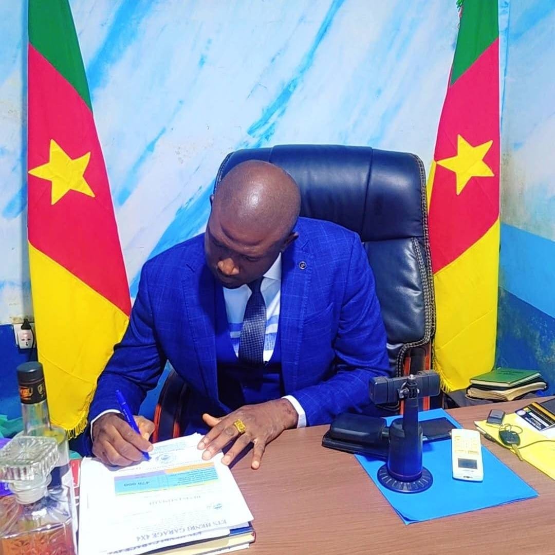 Mr Henri
              class=